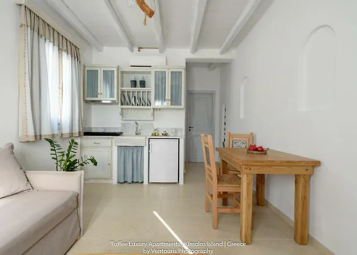 Semesterbostad Toffee Kímolos